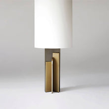 Load image into Gallery viewer, PANSY TABLE LAMP