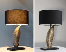 Load image into Gallery viewer, Fender Leaf-like Table Lamp