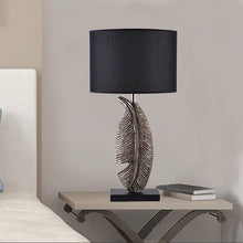 Load image into Gallery viewer, Fender Leaf-like Table Lamp