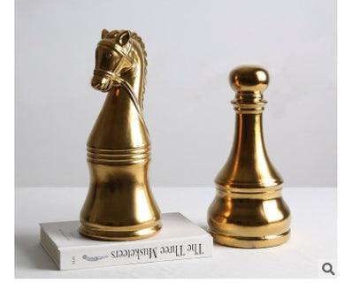 MILY CHESS GOLDEN DECORATIVE ORNAMENT