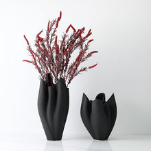 Load image into Gallery viewer, KASSIDY FLOWER VASE